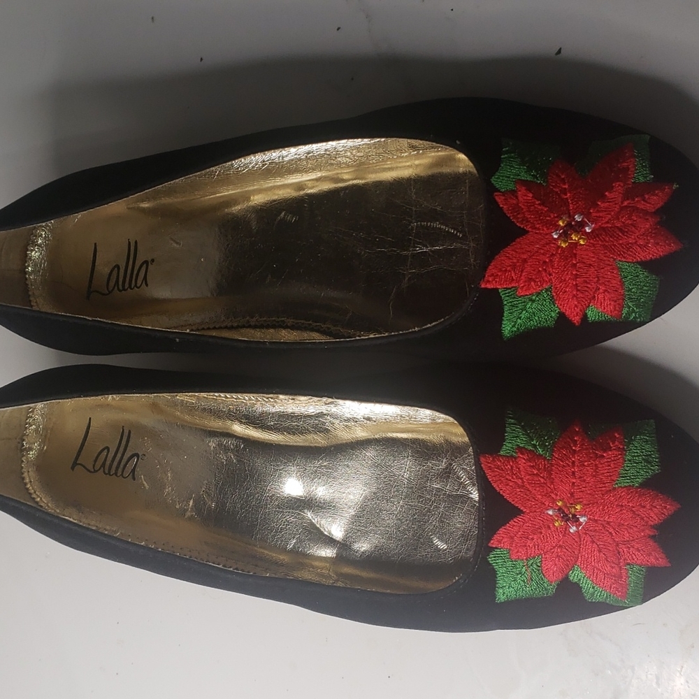 Lalla black suede poinsettia shoes size 10